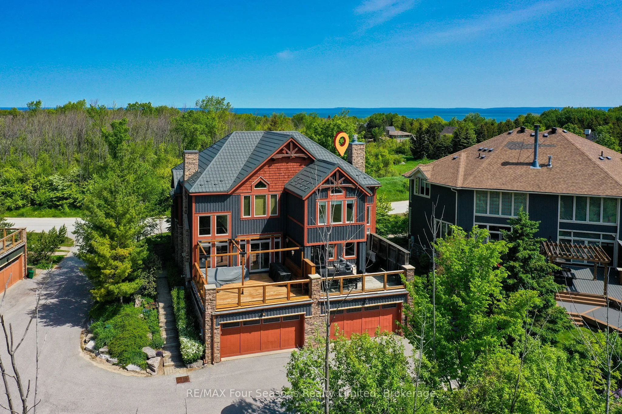 214 BLUESKI GEORGE Crescent 26, Blue Mountains, ON L9Y 0V5