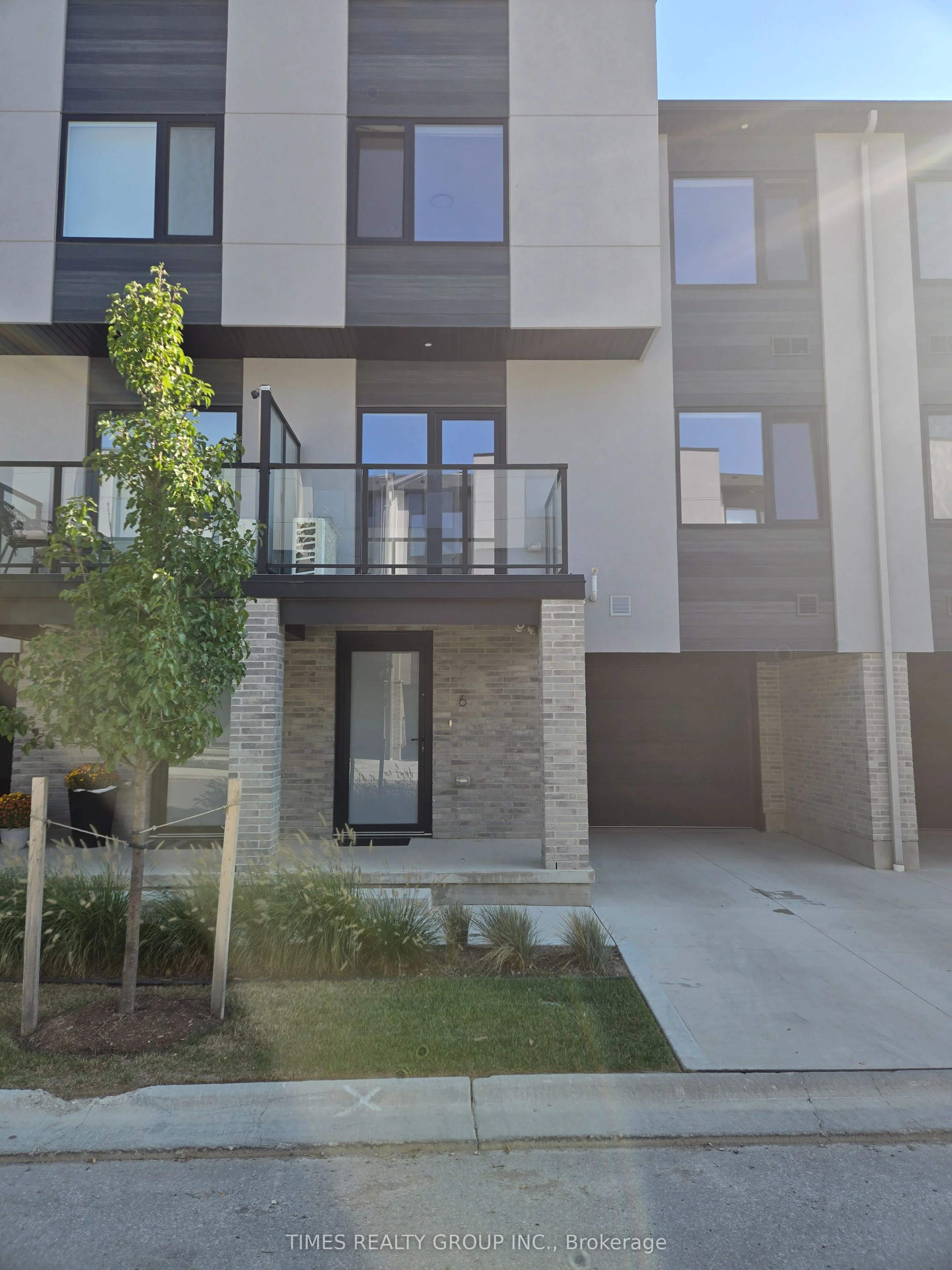 4255 Lismer Lane 6, London South, ON N6L 0H9