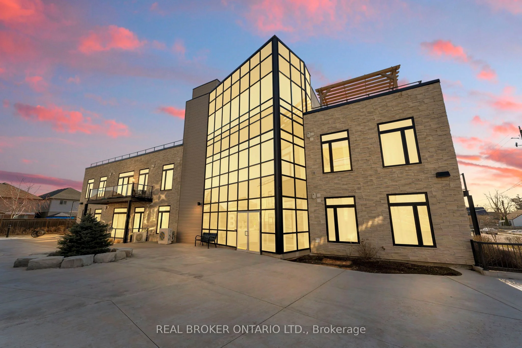 85 Morrell Street 117, Brantford, ON N3T 4J6
