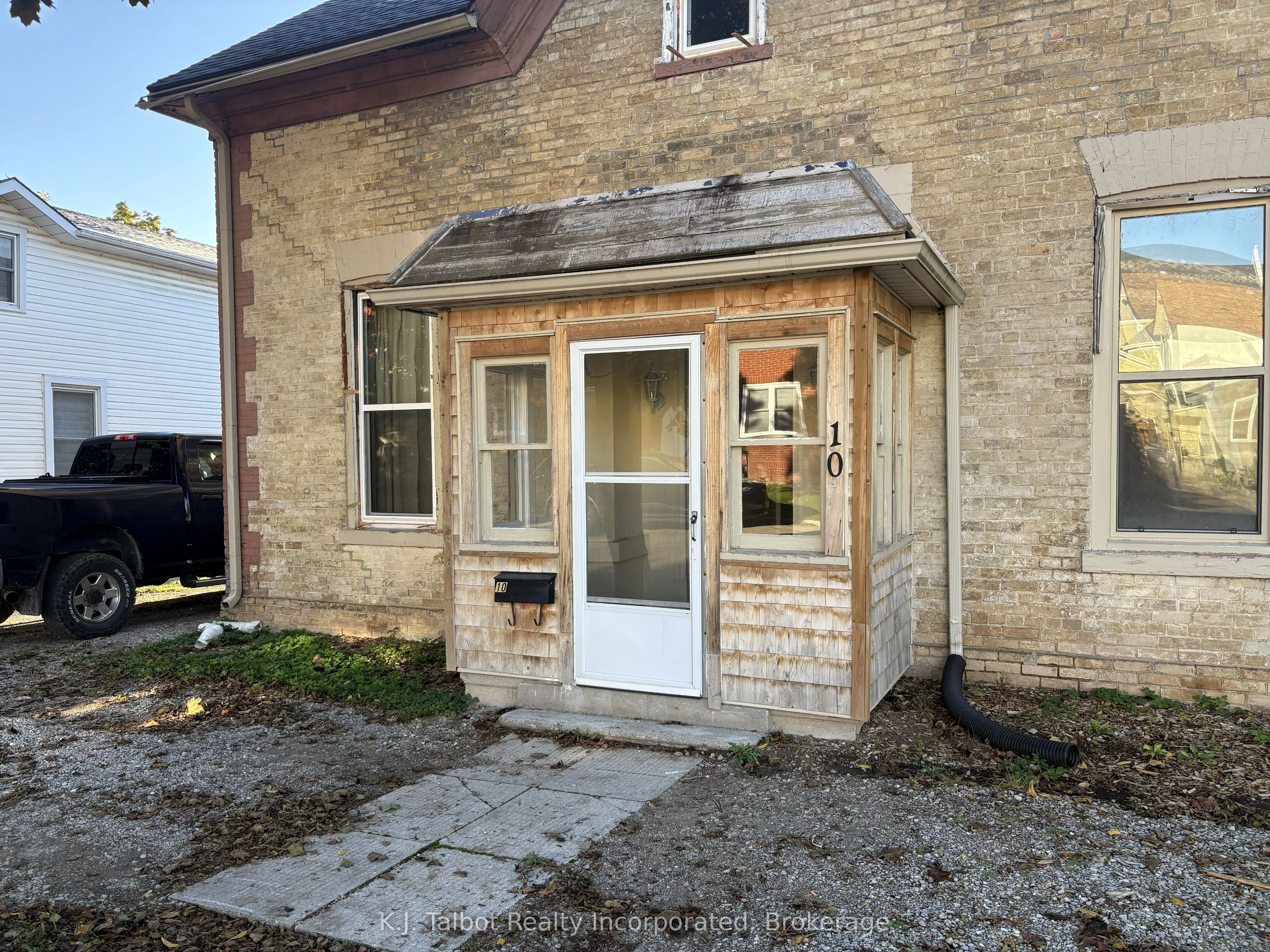 10 West William Street, Huron East, On N0k 1w0