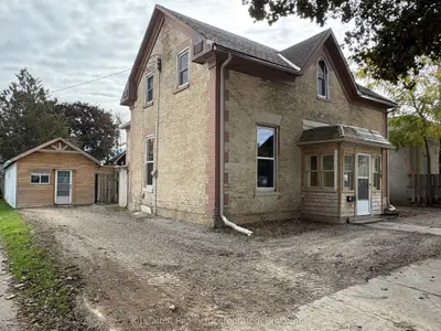 Detached in Huron East