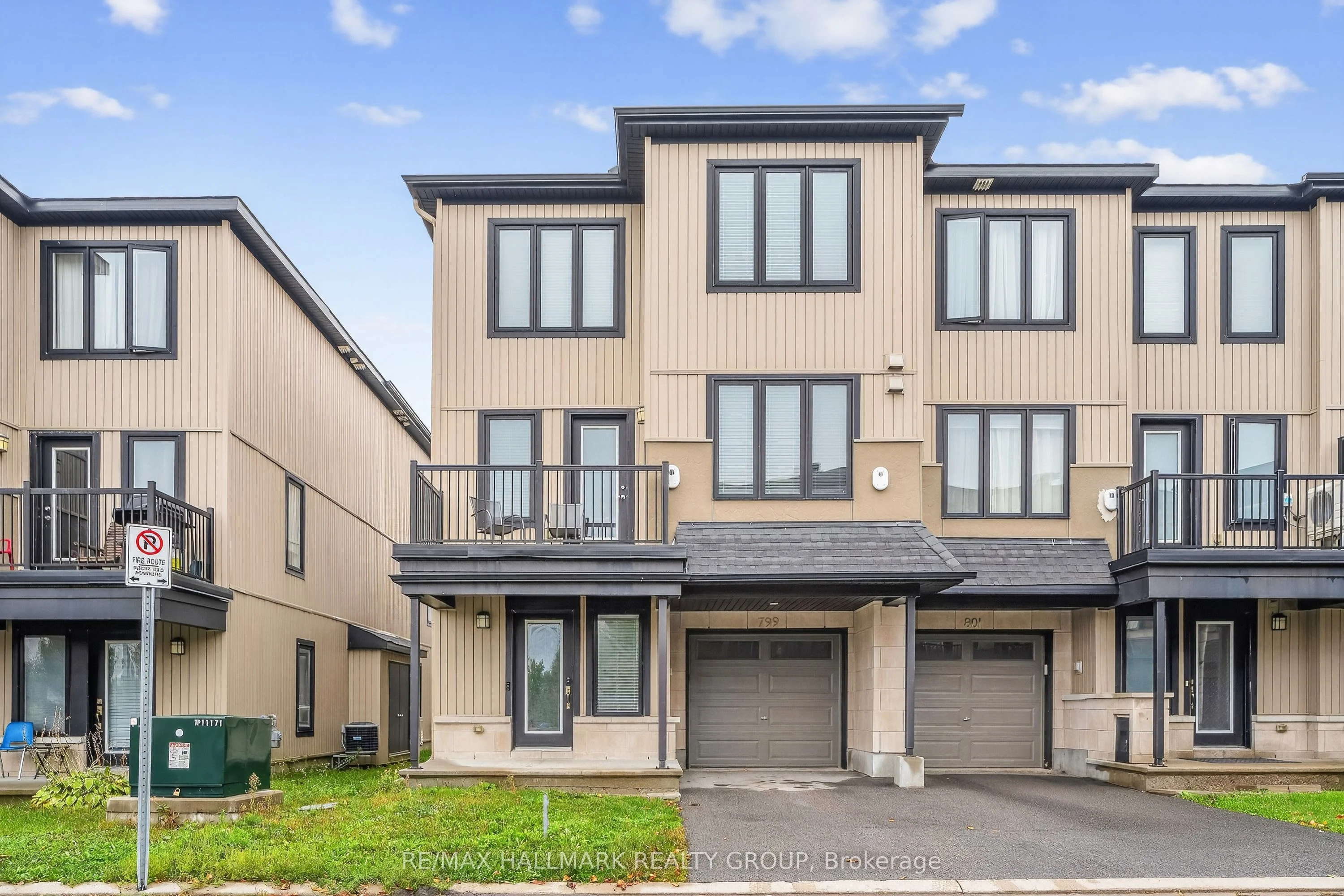 Att/Row/Townhouse in Kanata