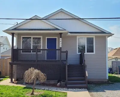 Detached in Fort Erie