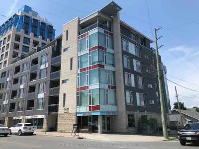 Condo Apartment in Tunneys Pasture and Ottawa West