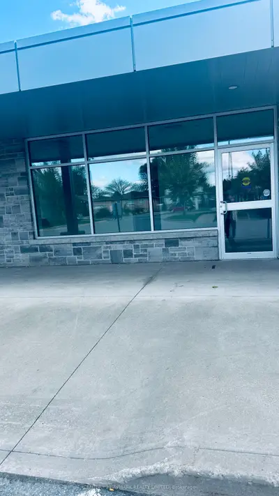 8040 Lundy's Lane 4, Niagara Falls, ON L2H 1H1