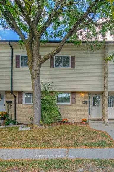 Condo Townhouse in Kitchener