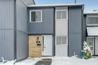 Condo Townhouse in Barrhaven