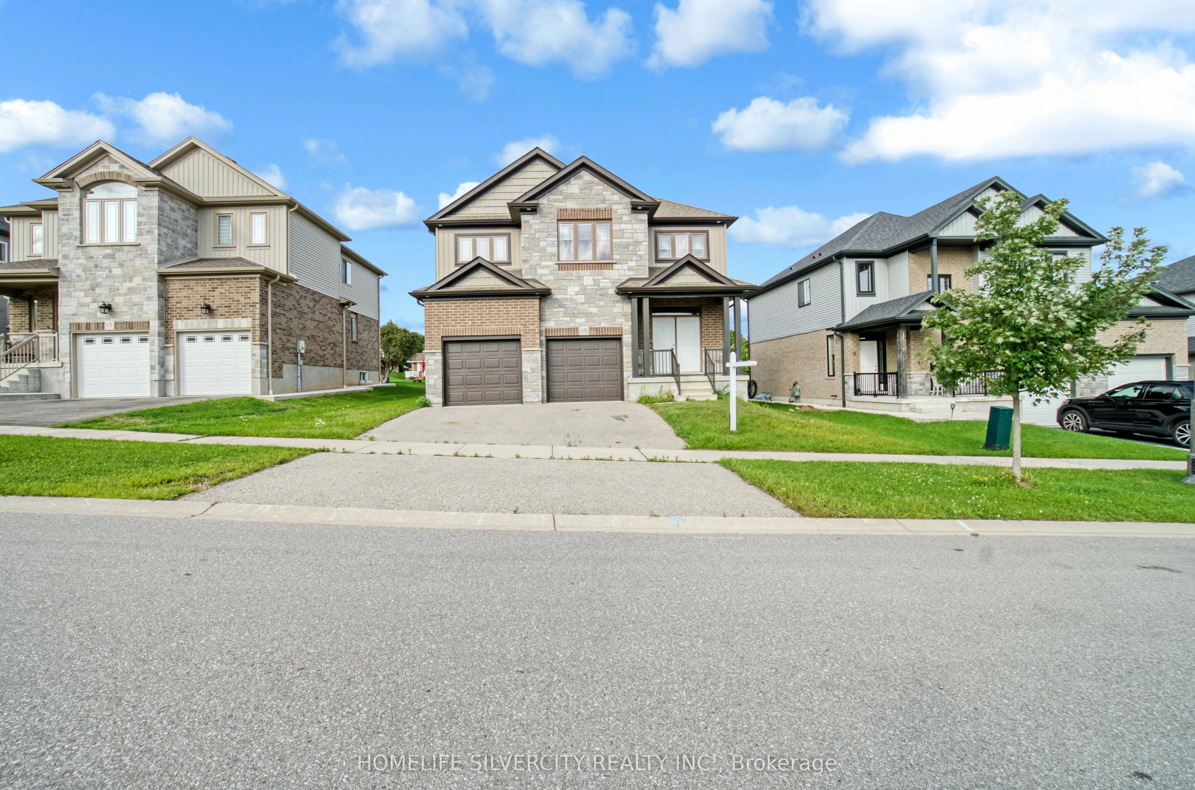 13 Hartfield Street, Ingersoll, On N5c 0c5