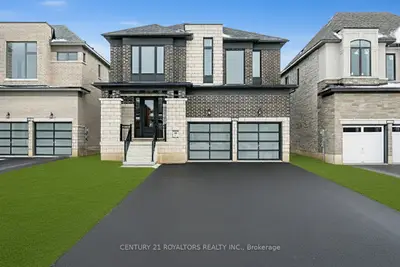 Detached in Woodstock