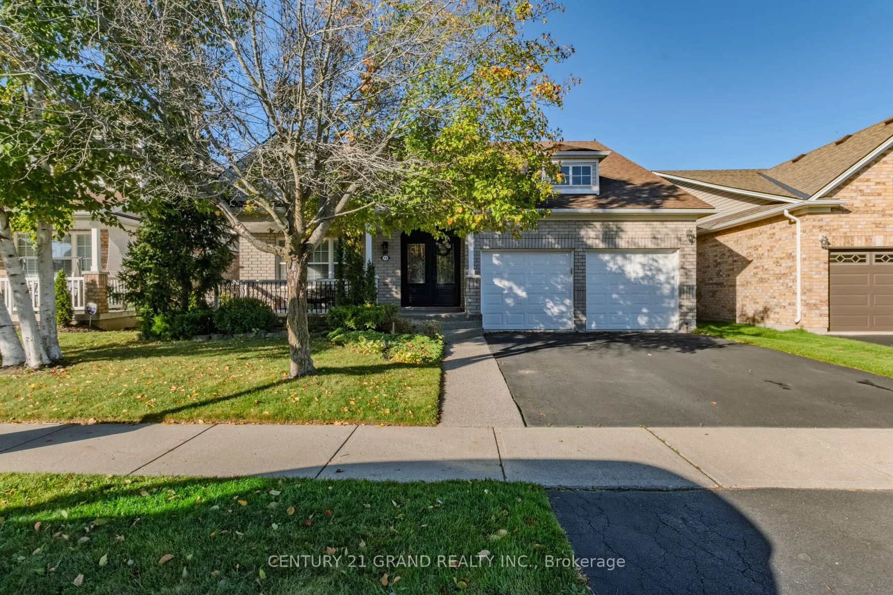 Detached in Brantford