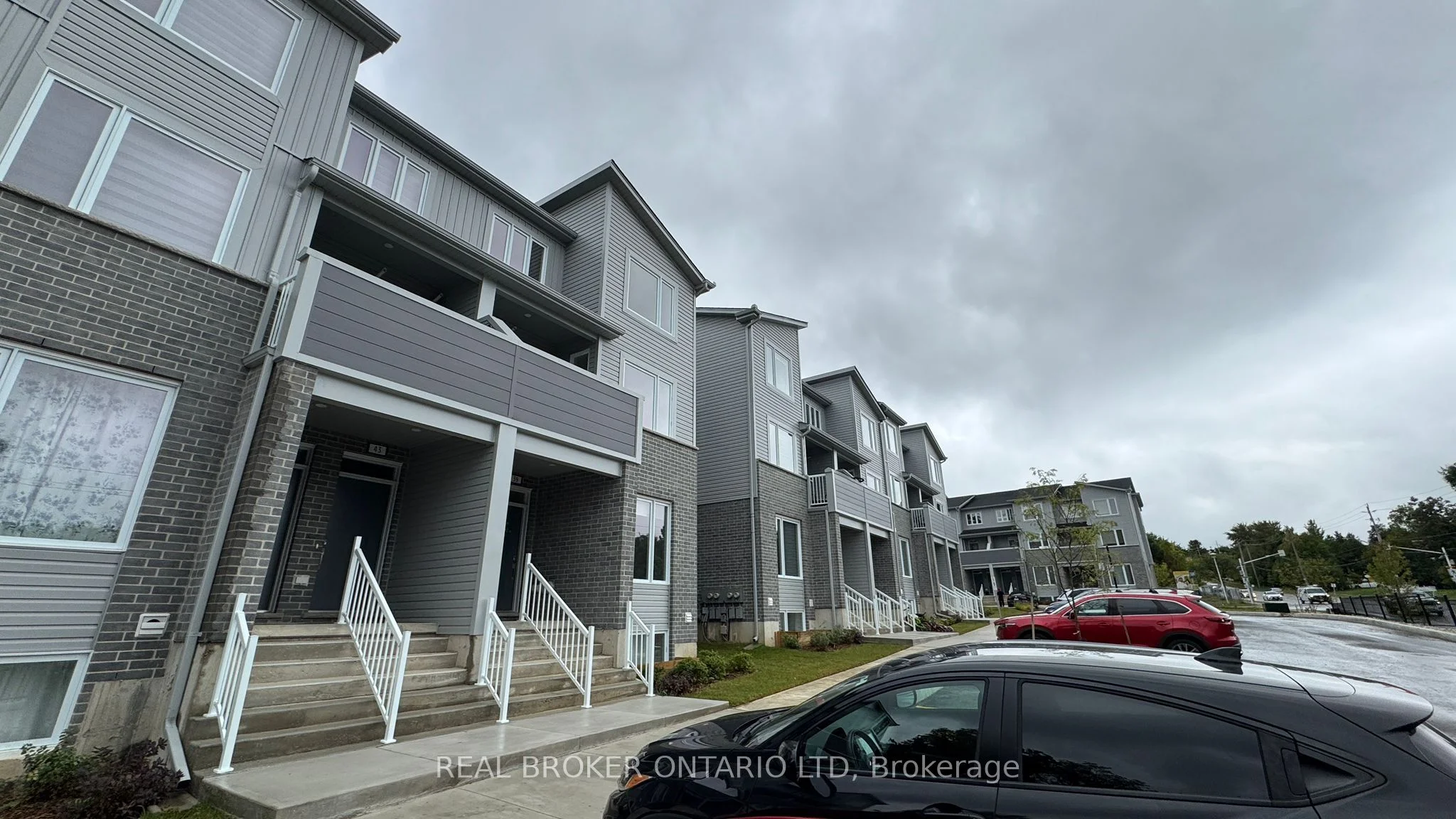 925 Deveron Crescent 44, London South, ON N5Z 5A4
