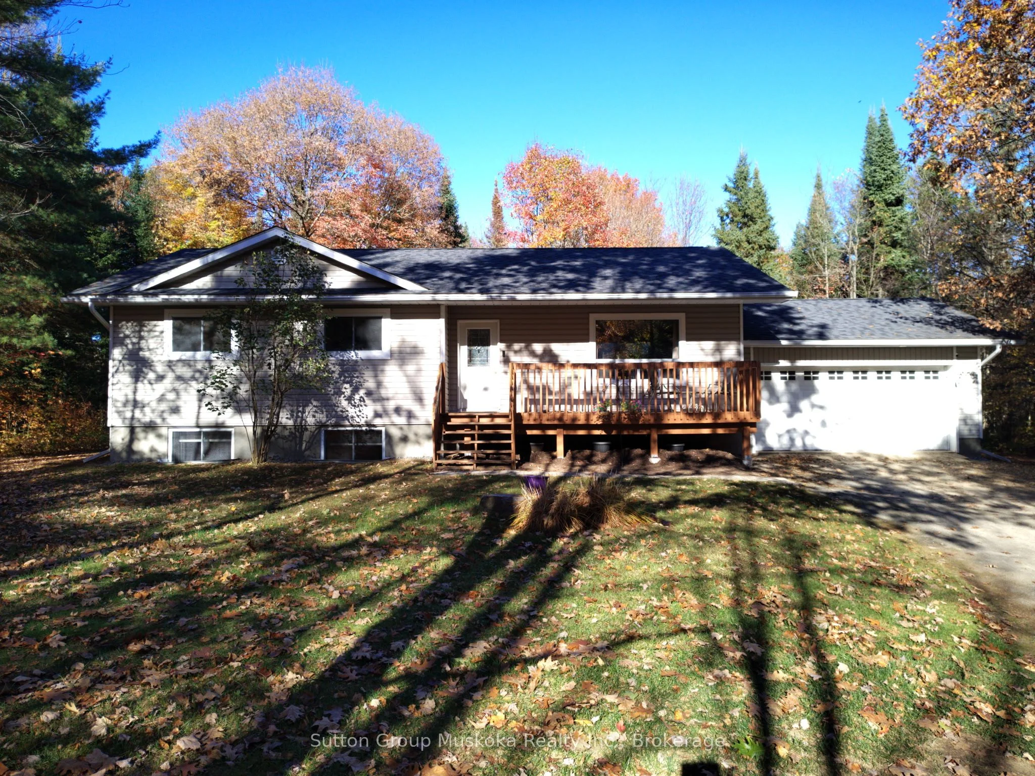 2448 Ravenscliffe Road, Huntsville, ON P1H 2J2
