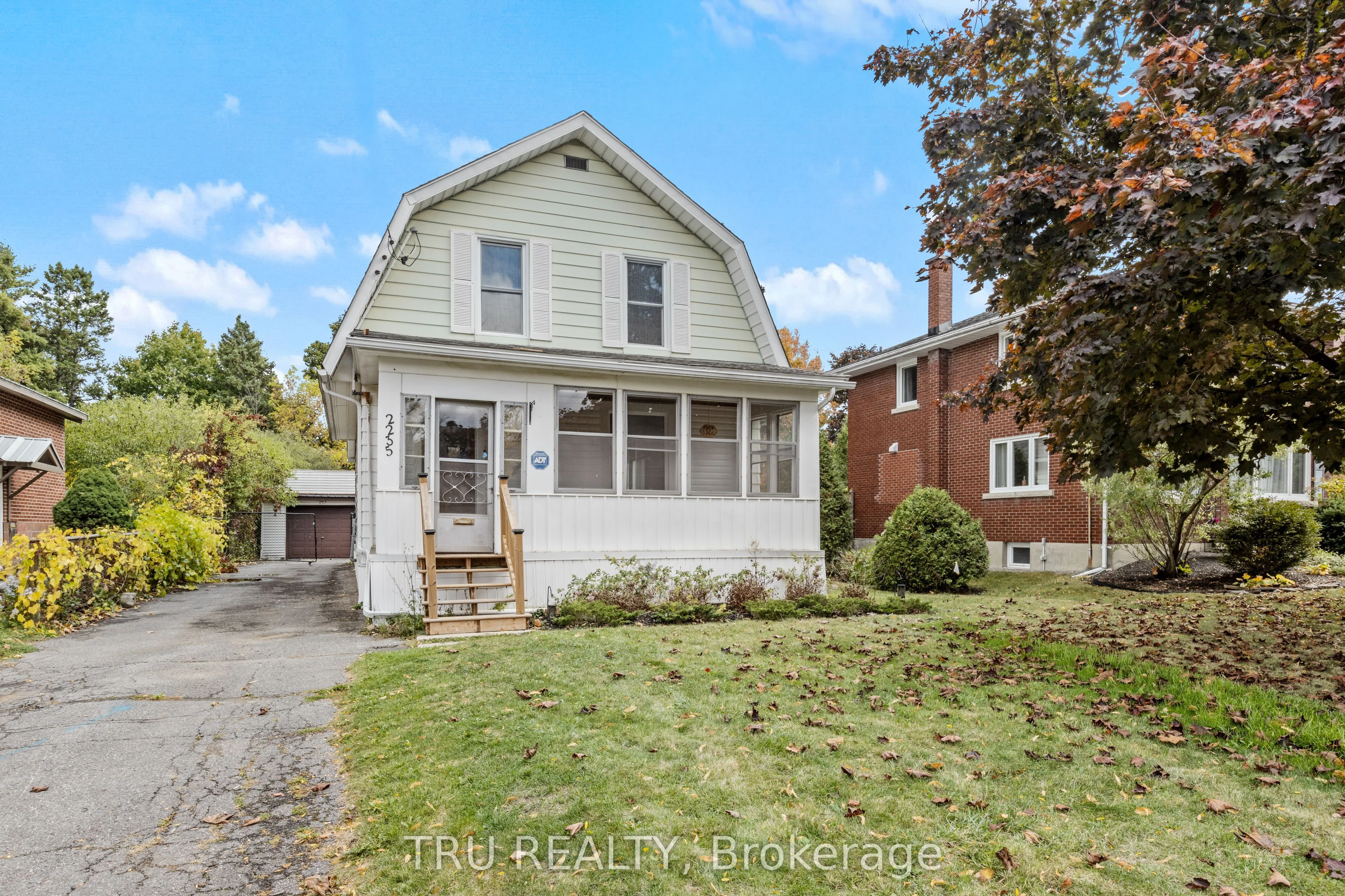 2235 Webster Avenue 1, Alta Vista and Area, ON K1H 7H1