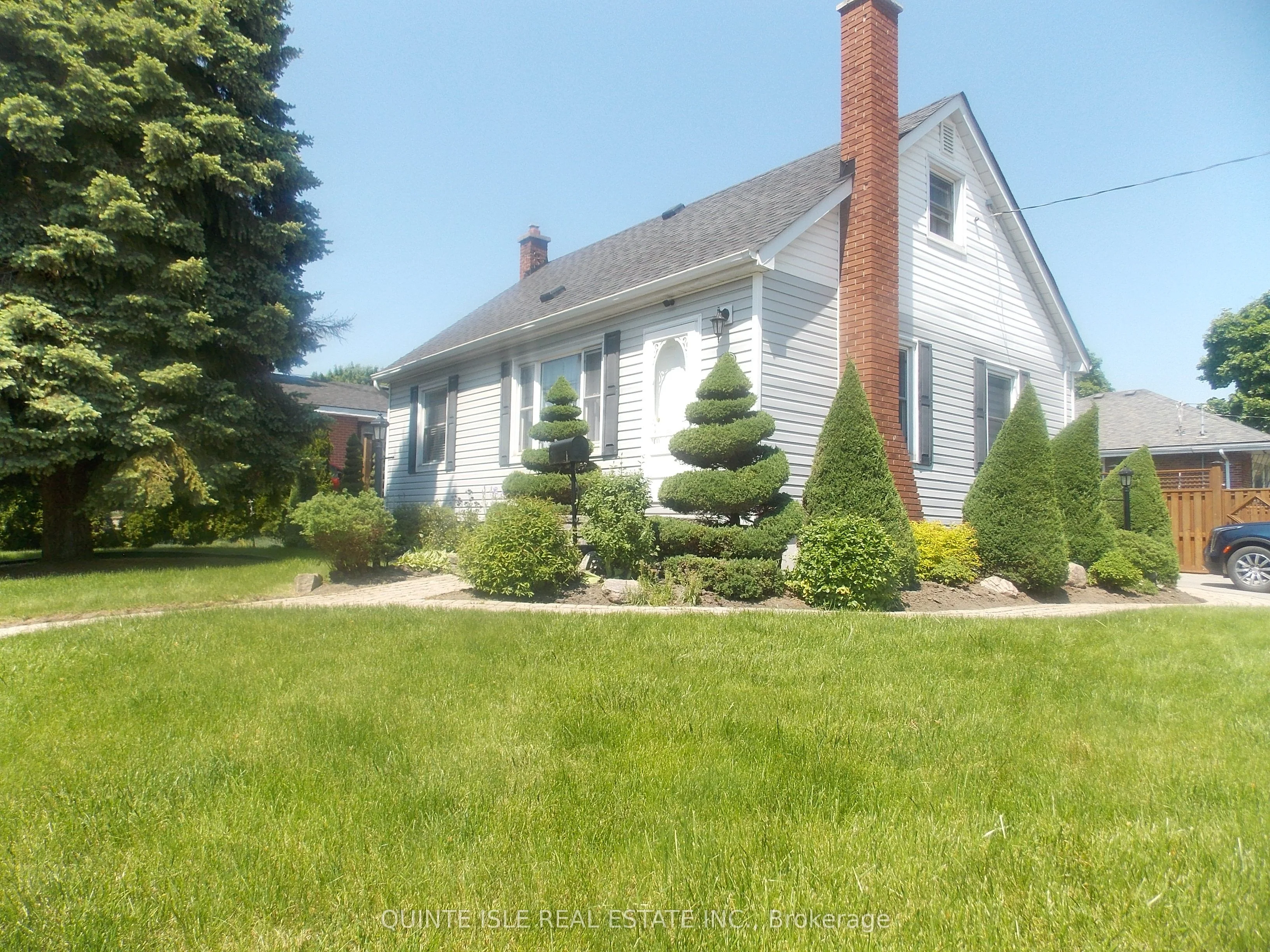 70 Donald Street E, Belleville, ON K8P 2J3