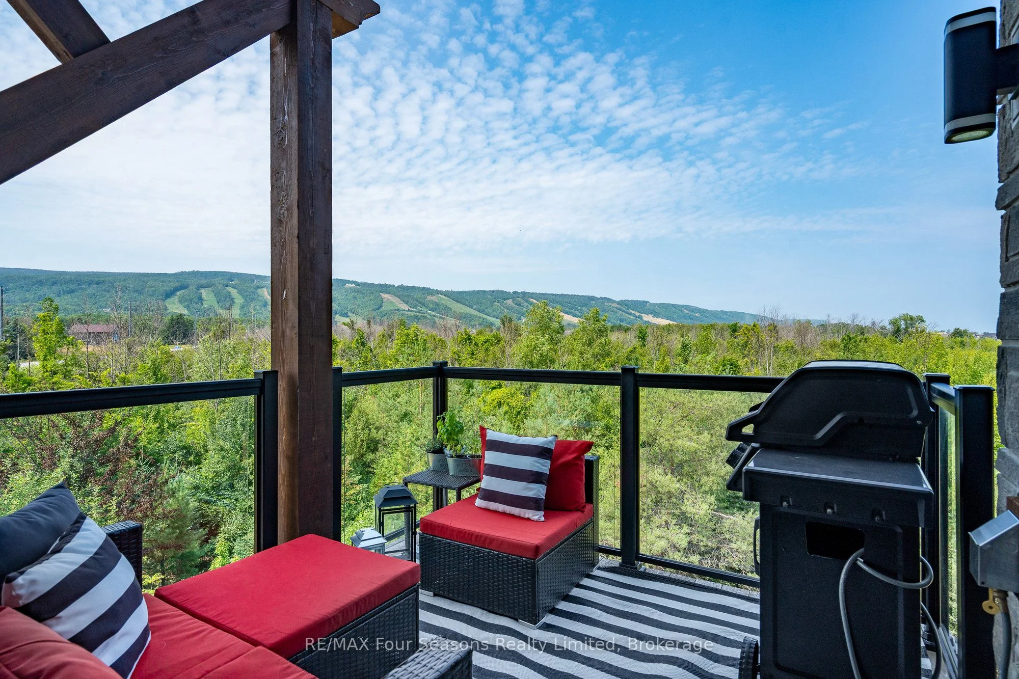 12 BEAUSOLEIL Lane 302, Blue Mountains, ON L9Y 2X5