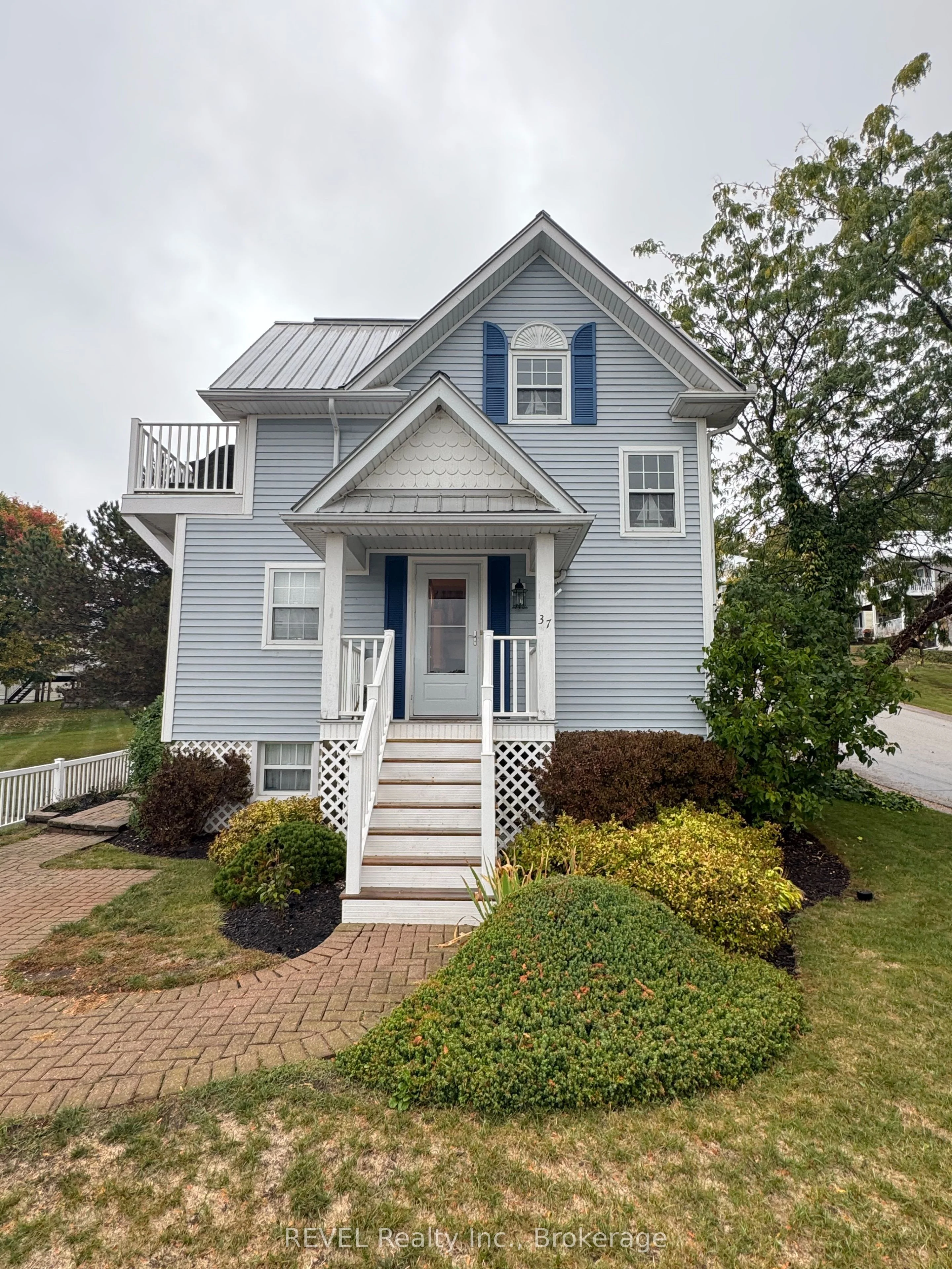 37 Newport Beach Boulevard, Fort Erie, ON L0S 1B0
