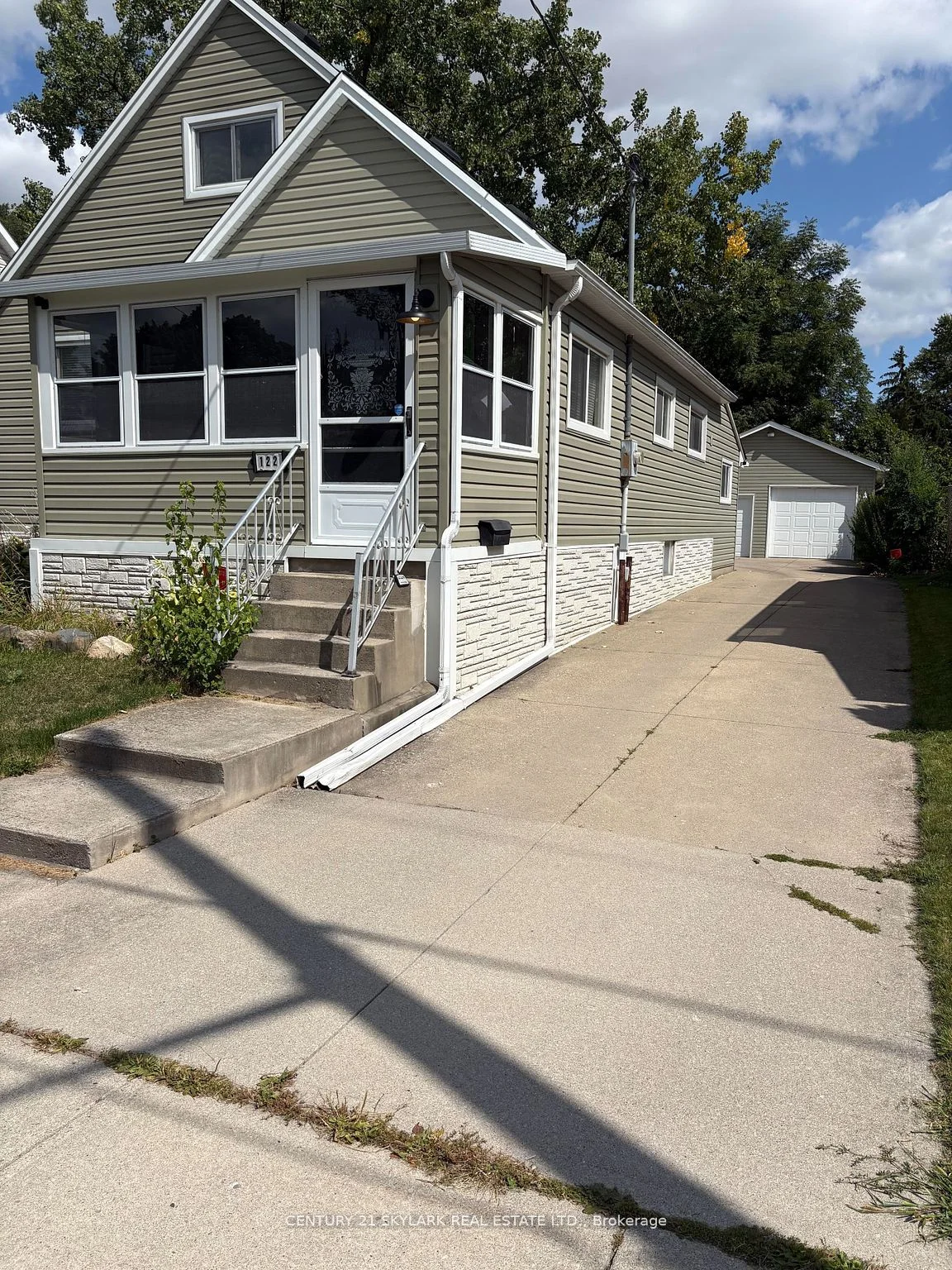 122 Boullee Street, London East, ON N5Y 1T7