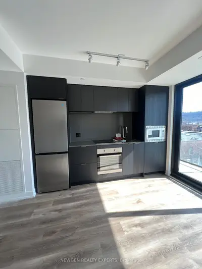 Condo Apartment in Hamilton