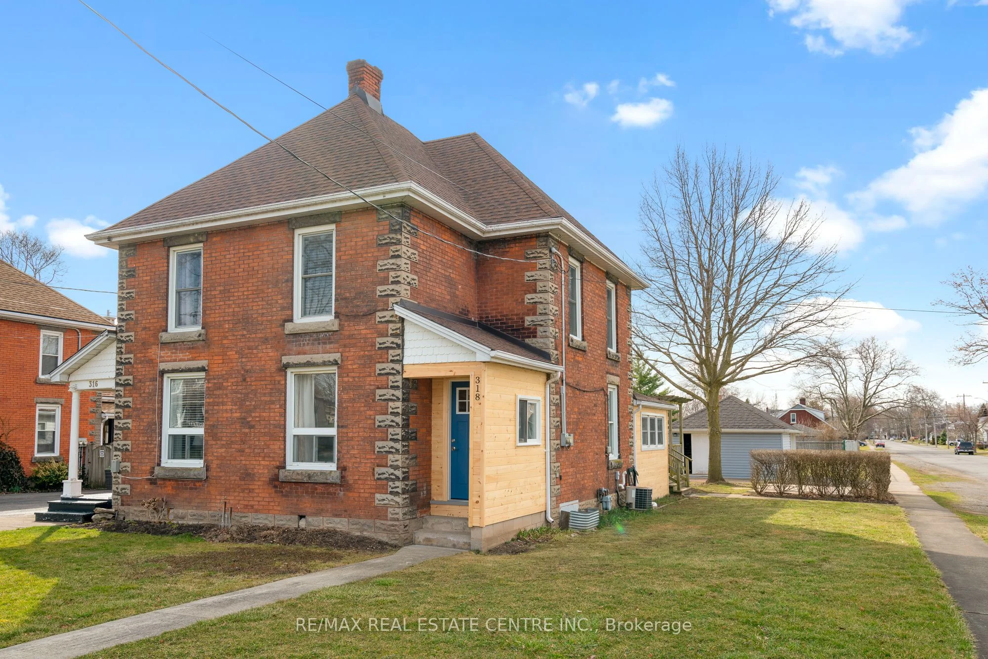 318 Clarence Street, Port Colborne, On L3k 3g8
