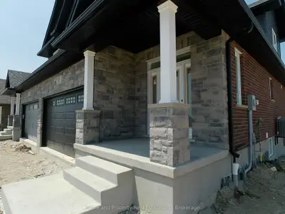 Semi-Detached in Mapleton