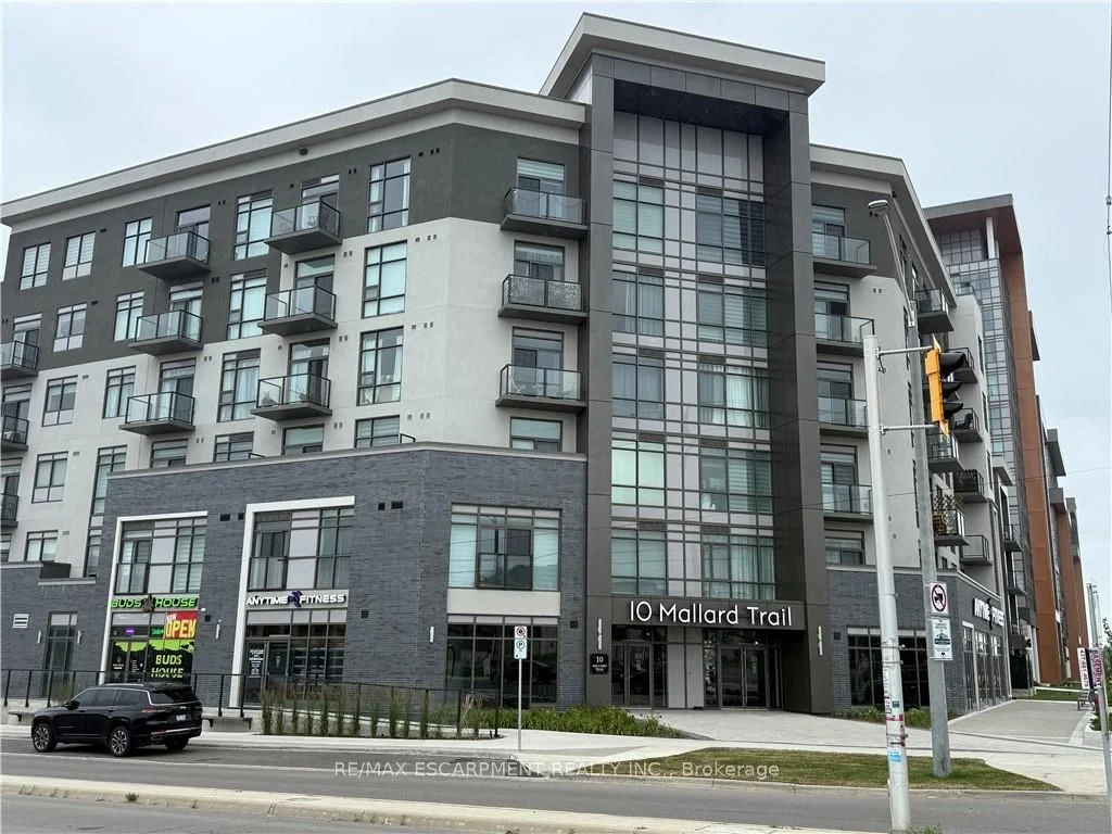 Condo Apartment in Hamilton