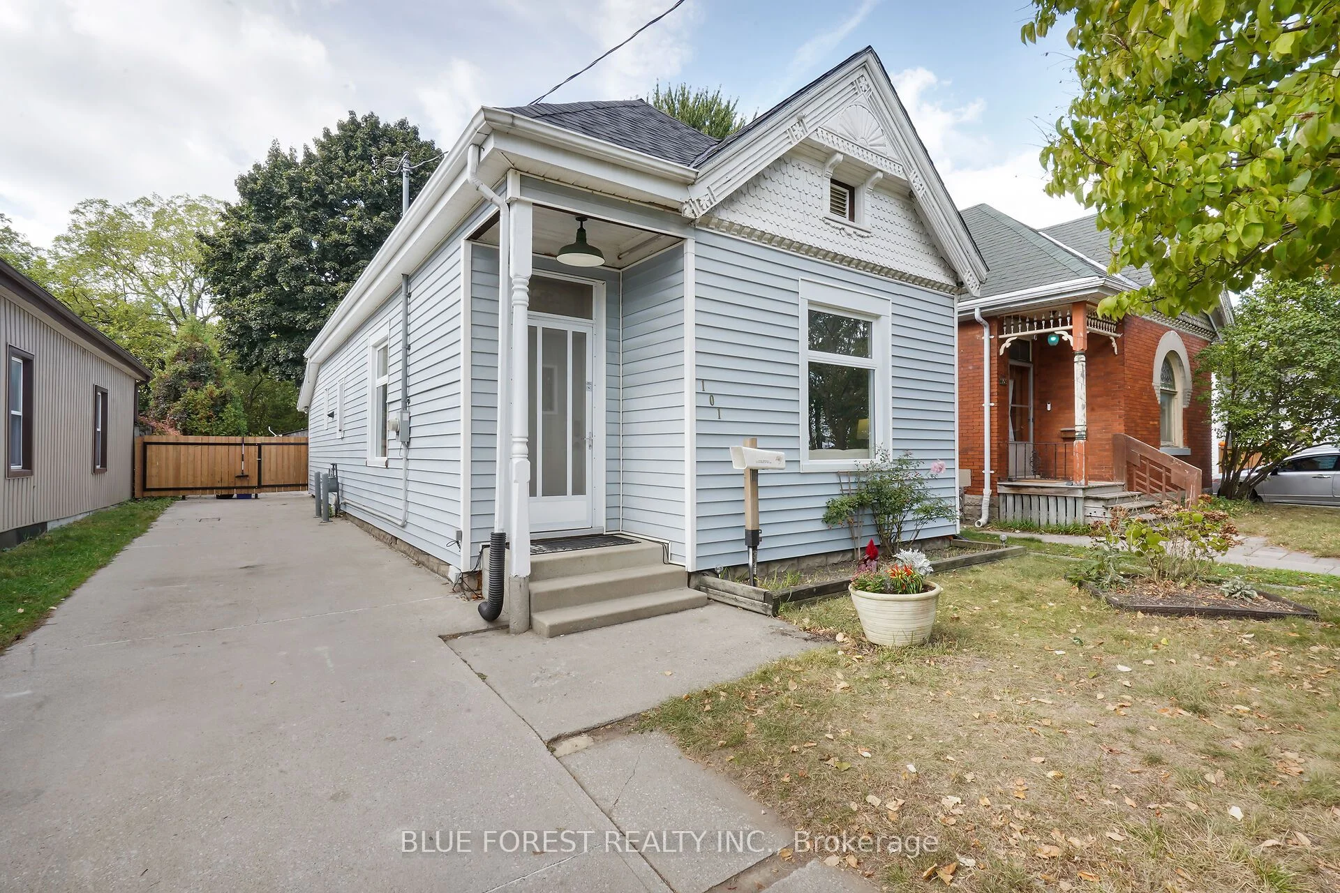 101 Elm Street, London East, ON N5Z 2K4