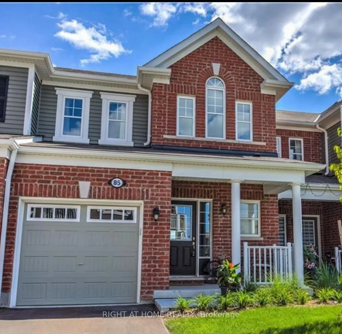 Att/Row/Townhouse in Cambridge