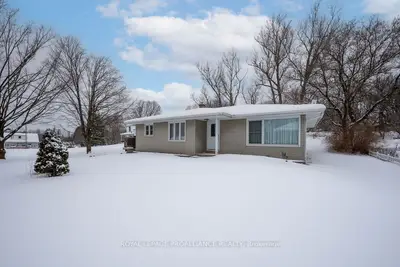 Detached in Frontenac