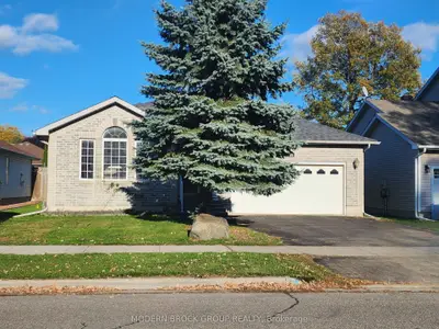Detached in Brockville