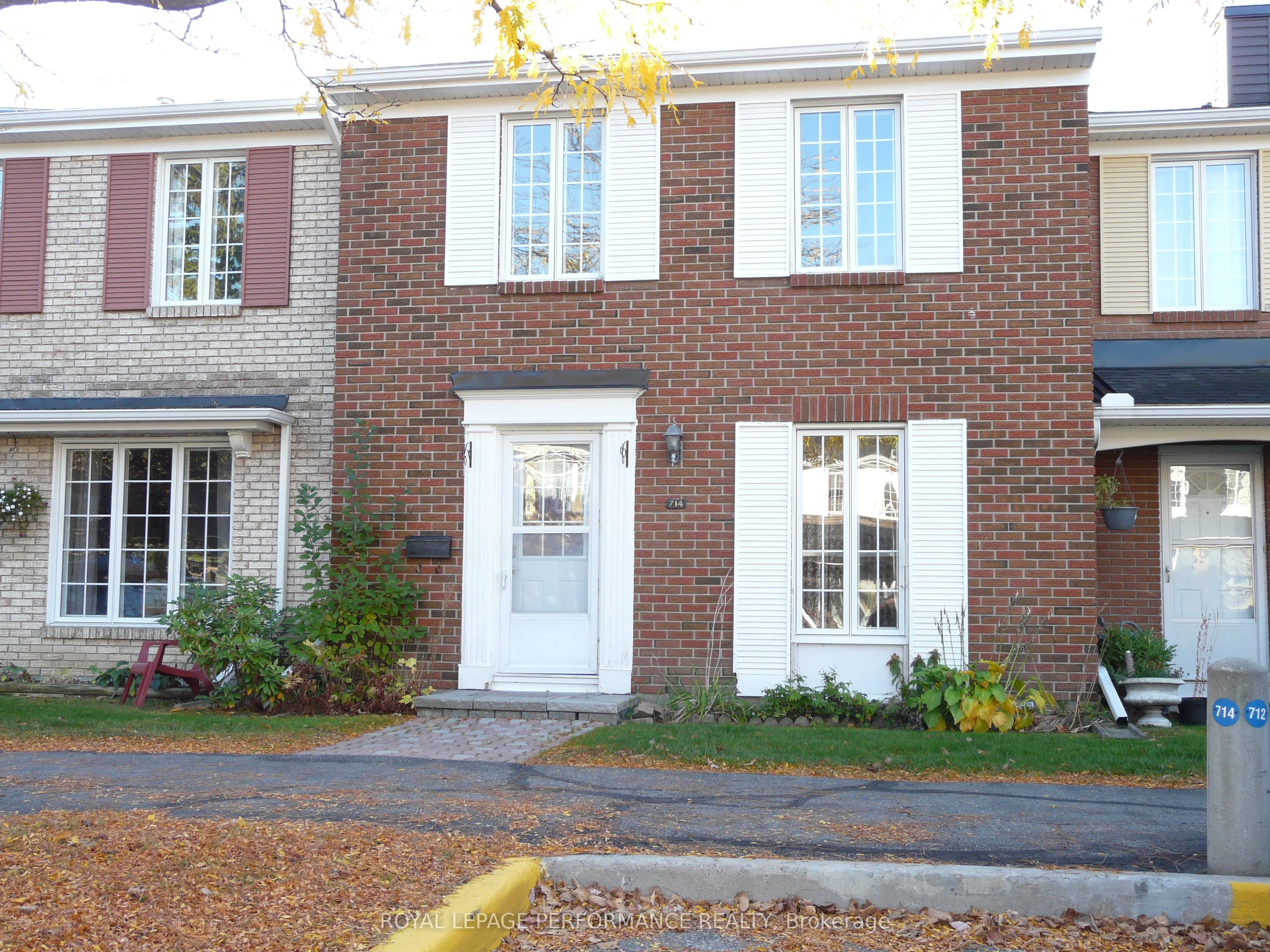 714 Shefford Court, Beacon Hill North - South and Area, ON K1J 6X3