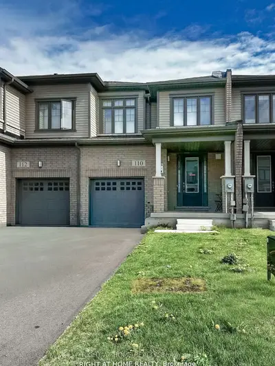 Att/Row/Townhouse in Hamilton