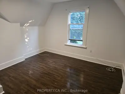 Detached in Brantford