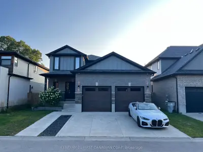 Common Element Condo in Middlesex Centre