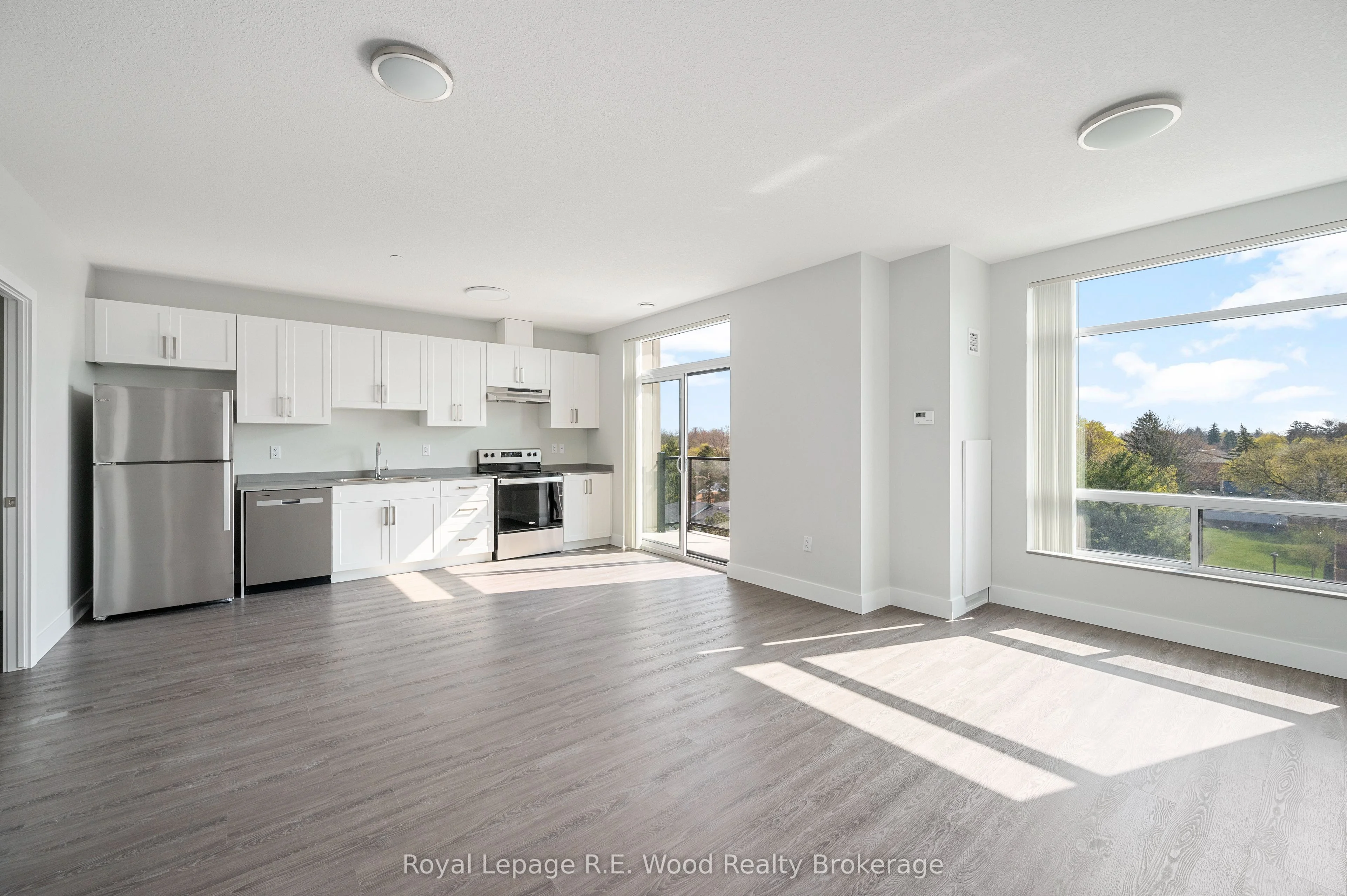 11 Jane Street 101, Aylmer, ON N5H 2P4