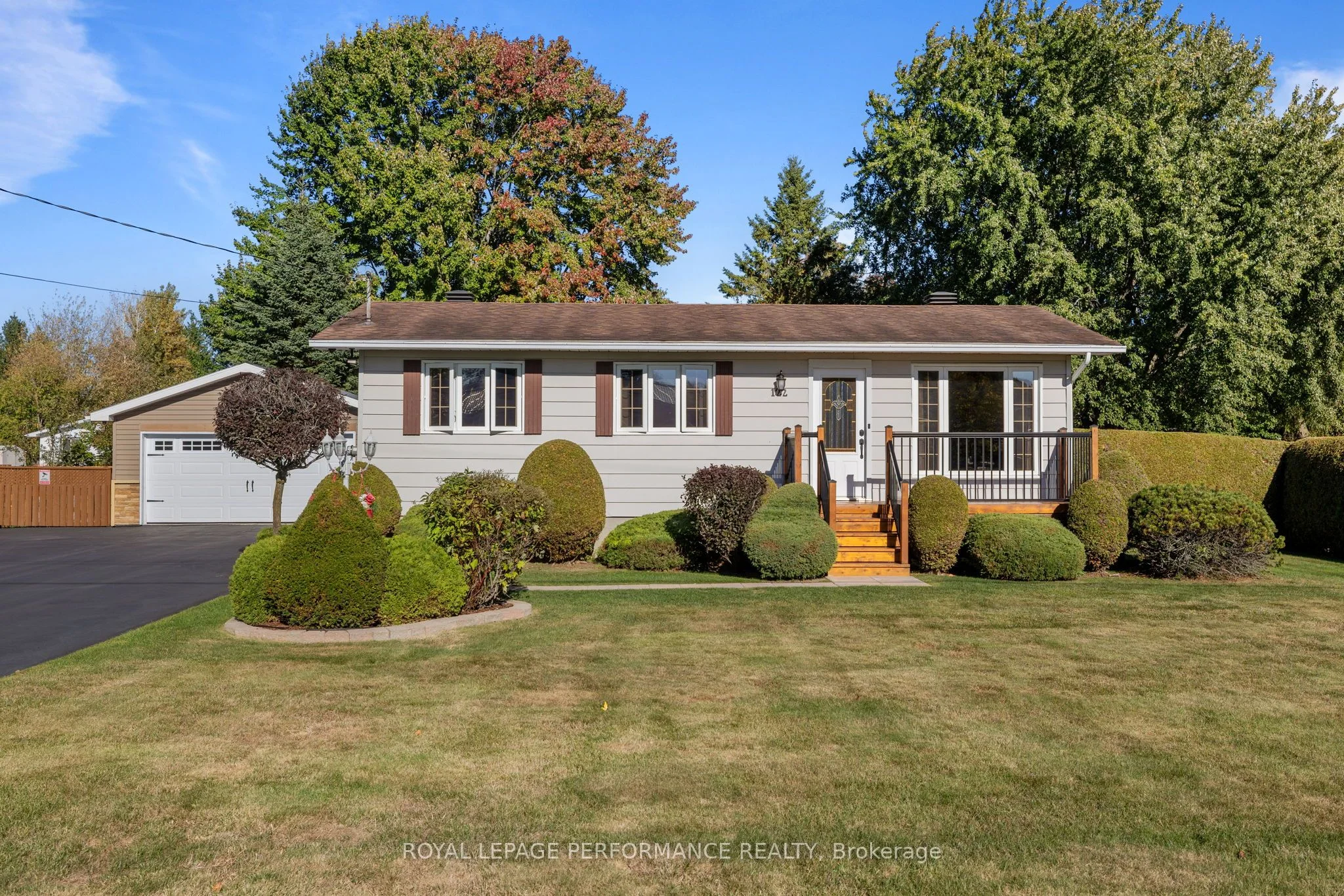 122 Maple Grove Street, Russell, ON K0A 1W0