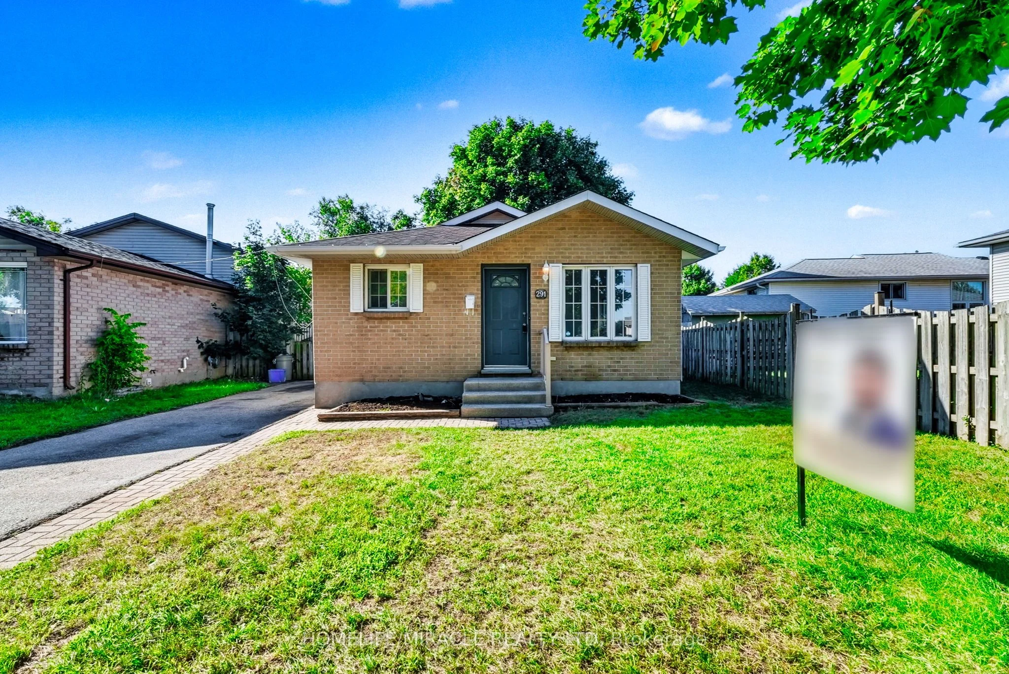 291 Portsmouth Crescent E, London East, ON N5V 4E1