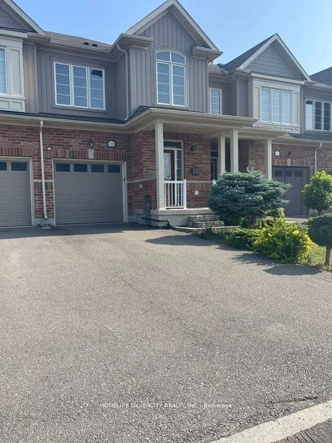 Att/Row/Townhouse in Niagara Falls