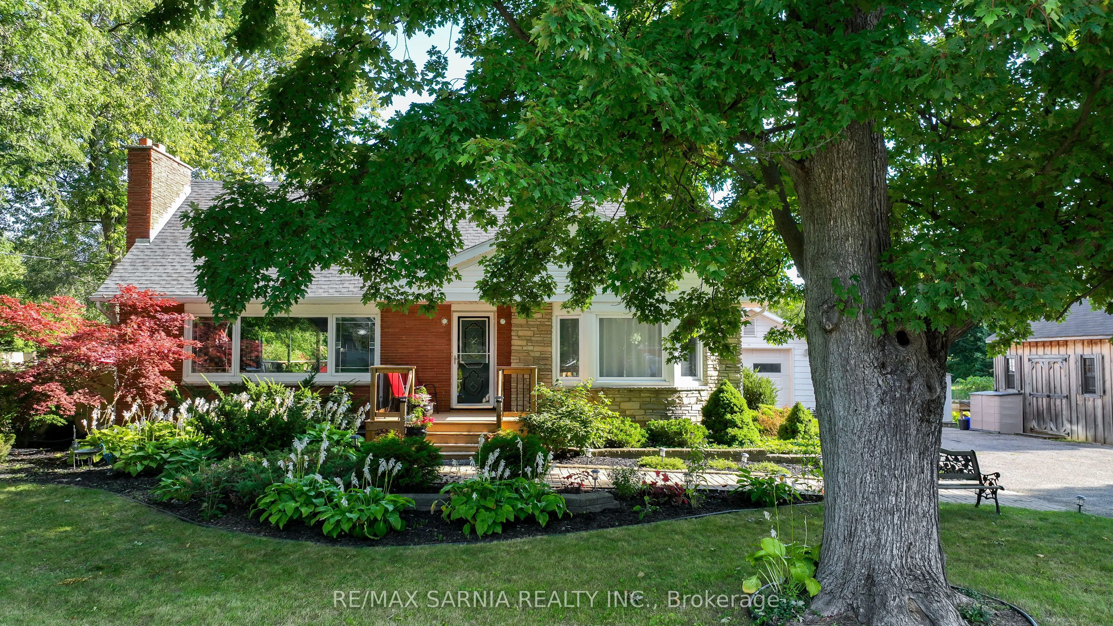 3488 Egremont Road, Plympton-Wyoming, ON N0N 1E0