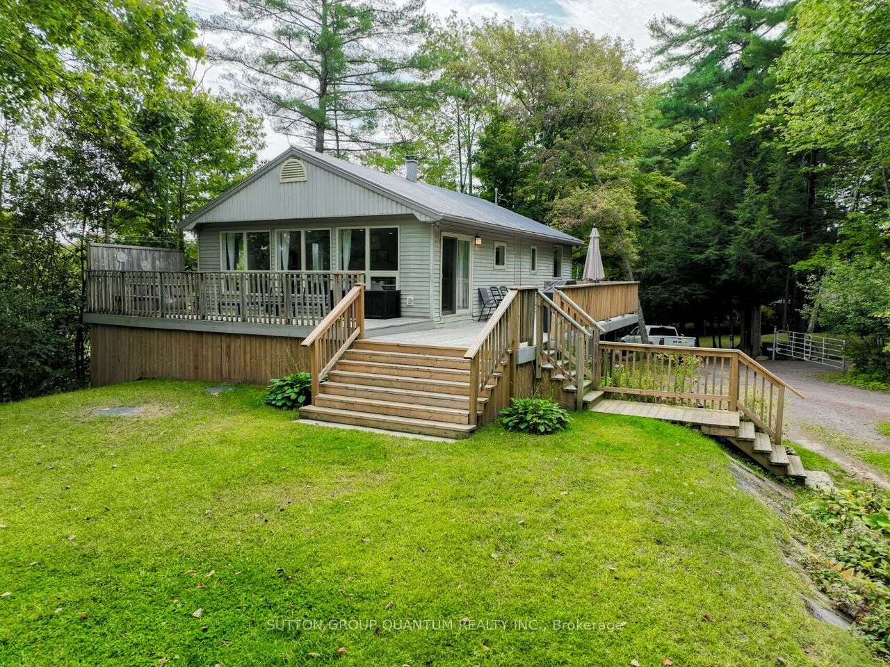 1006 YOUNGS Road 8, Muskoka Lakes, ON P0B 1J0