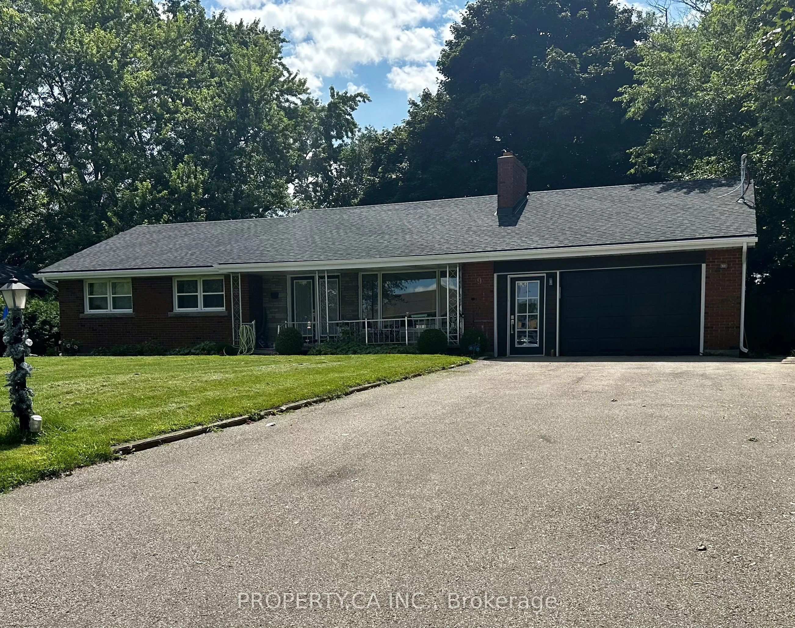 9 Garnet Road Lower, Brantford, ON N3T 5M1