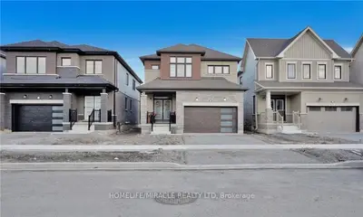 Detached in Thorold