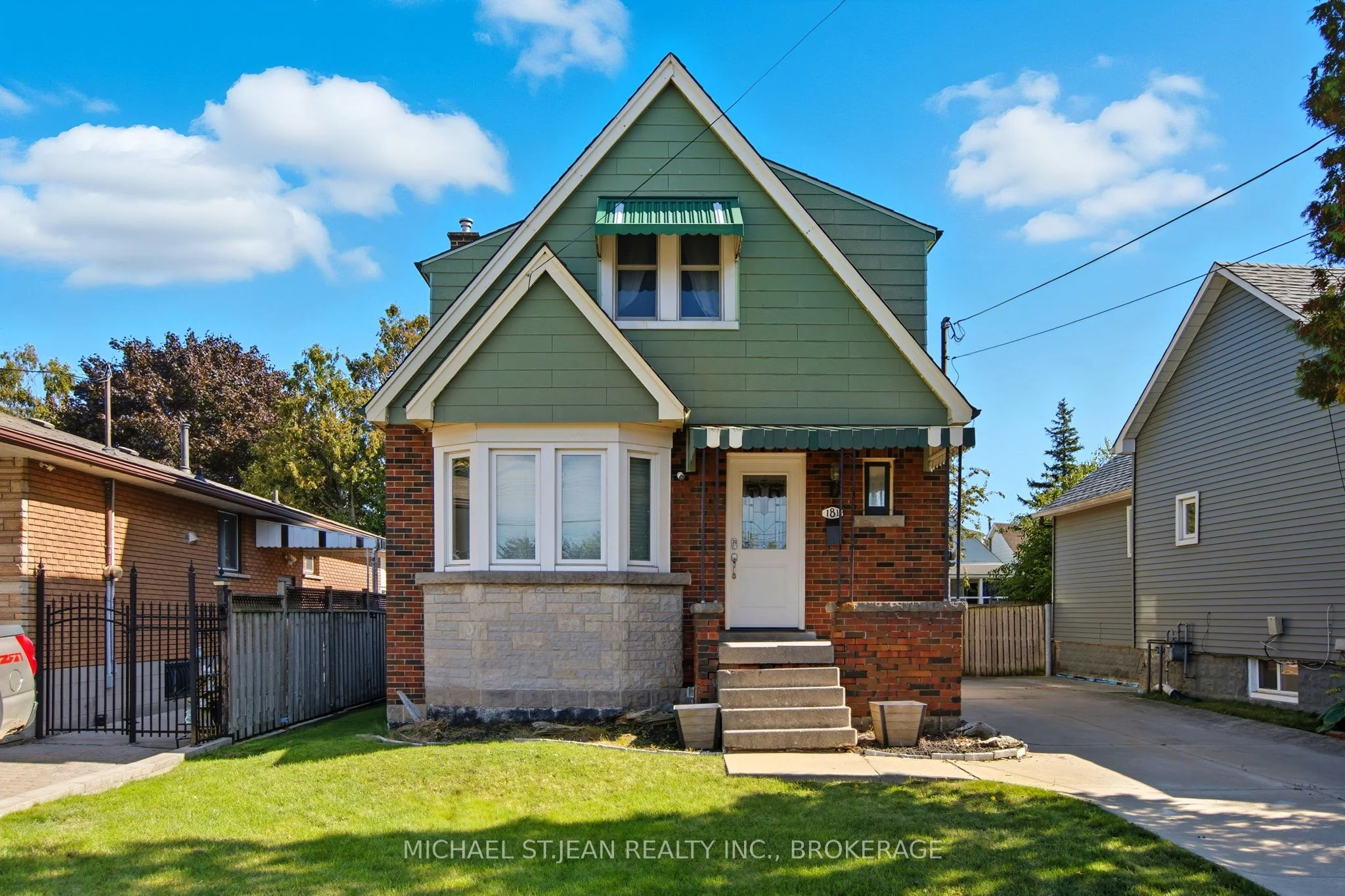 181 Craigroyston Road, Hamilton, ON L8K 3K2