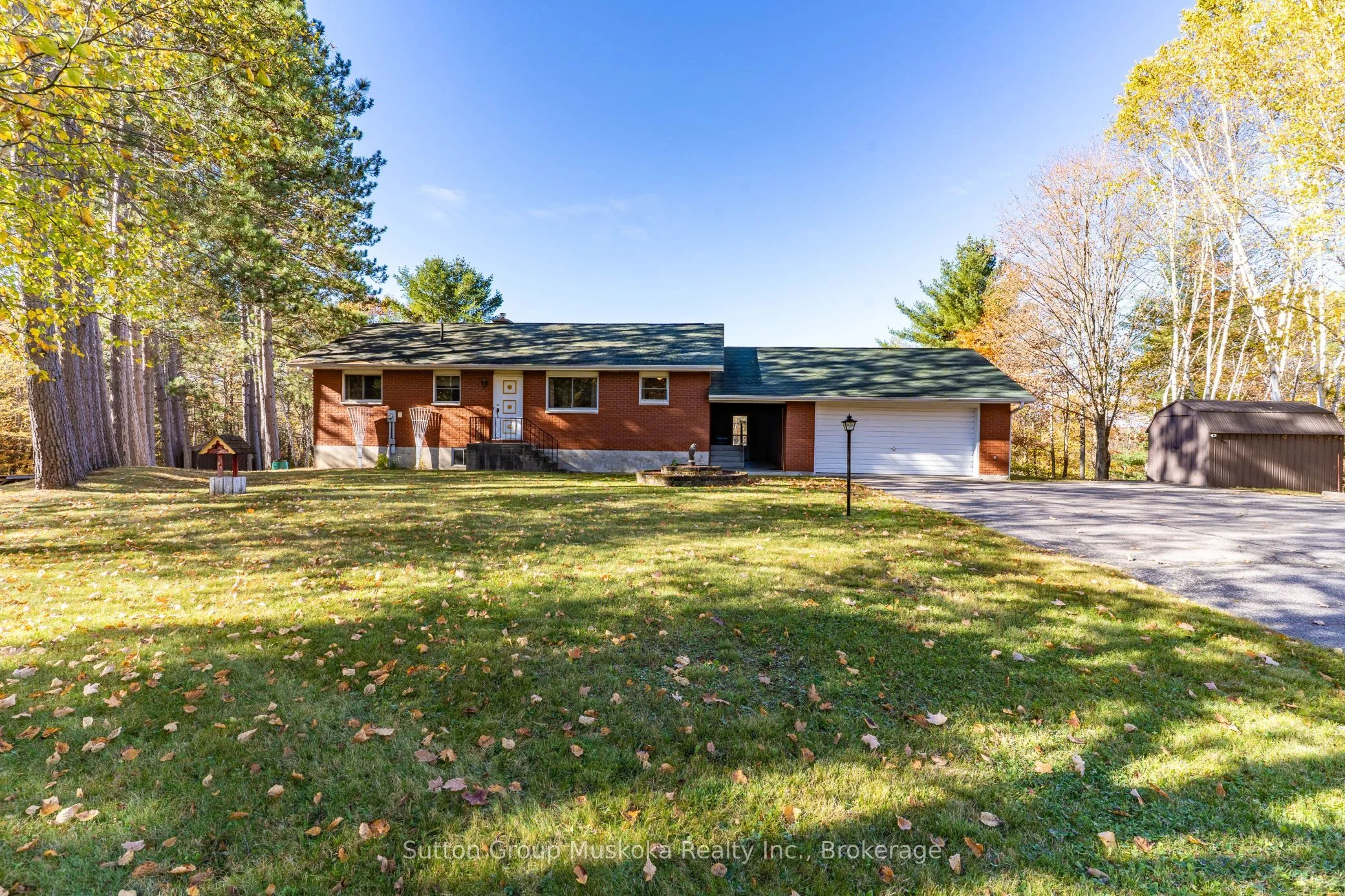 467 West Browns Road, Huntsville, ON P1H 0H9