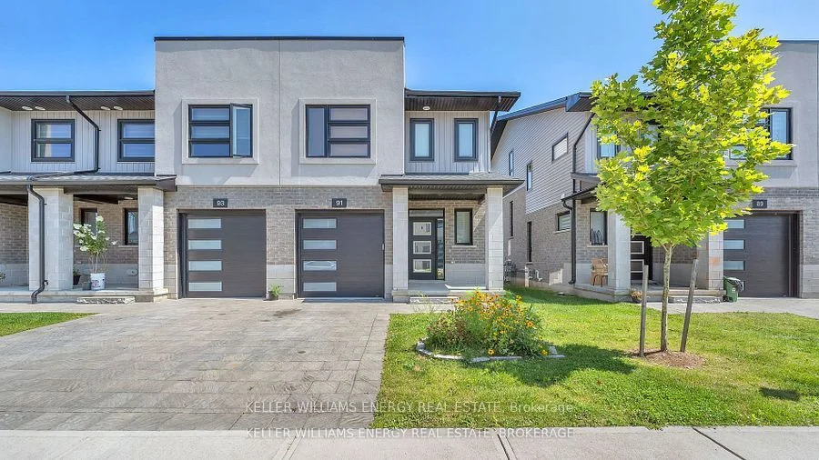 Condo Townhouse in London South