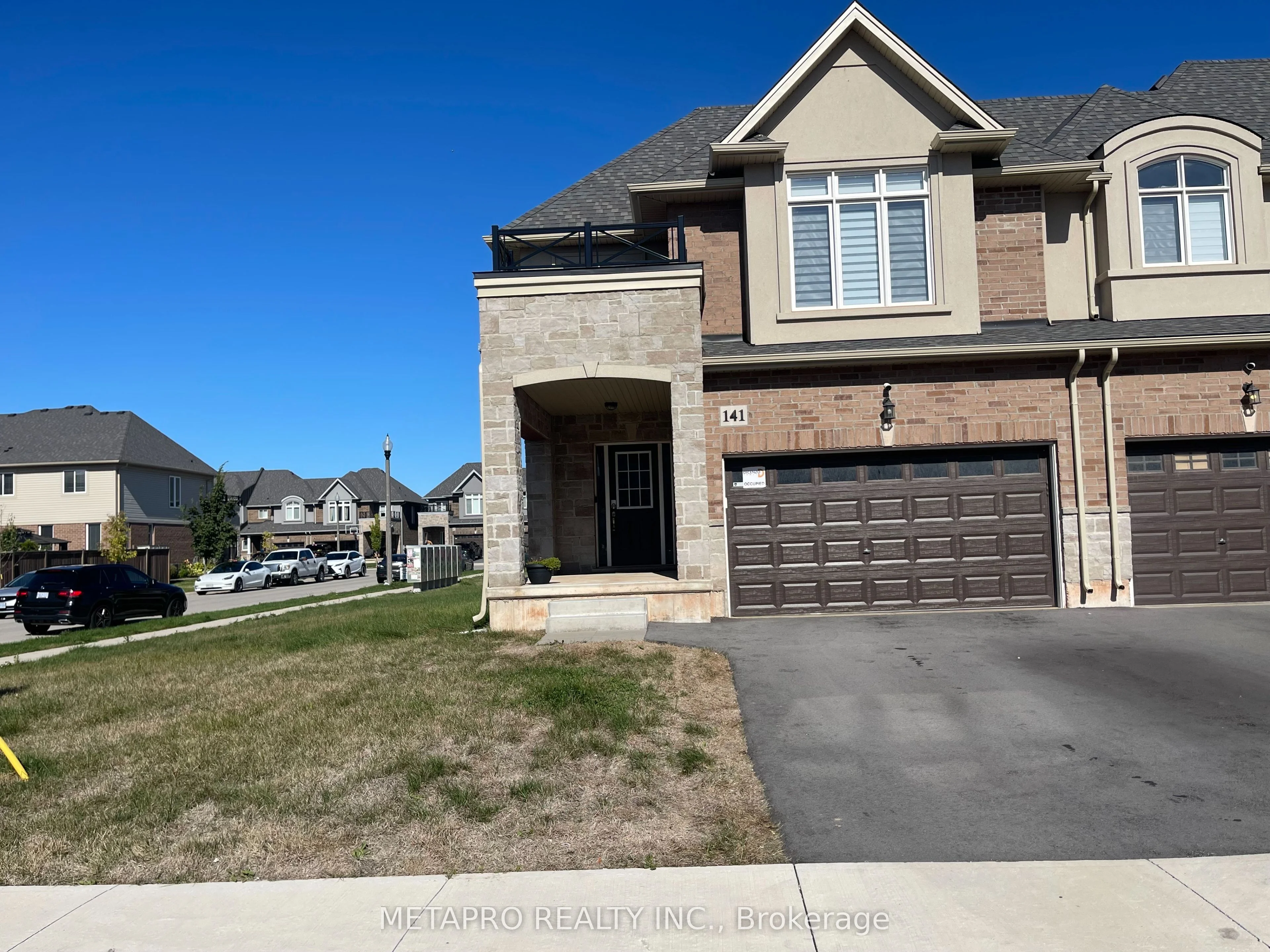 Att/Row/Townhouse in Hamilton