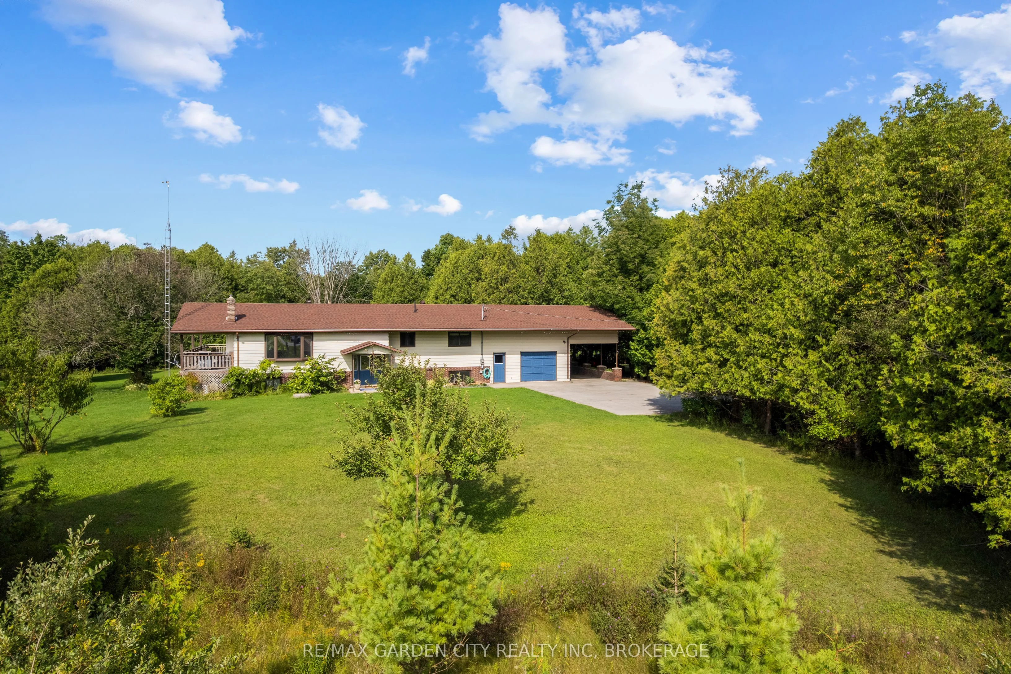 317540 6&10 Highway, Georgian Bluffs, ON N4K 5N6