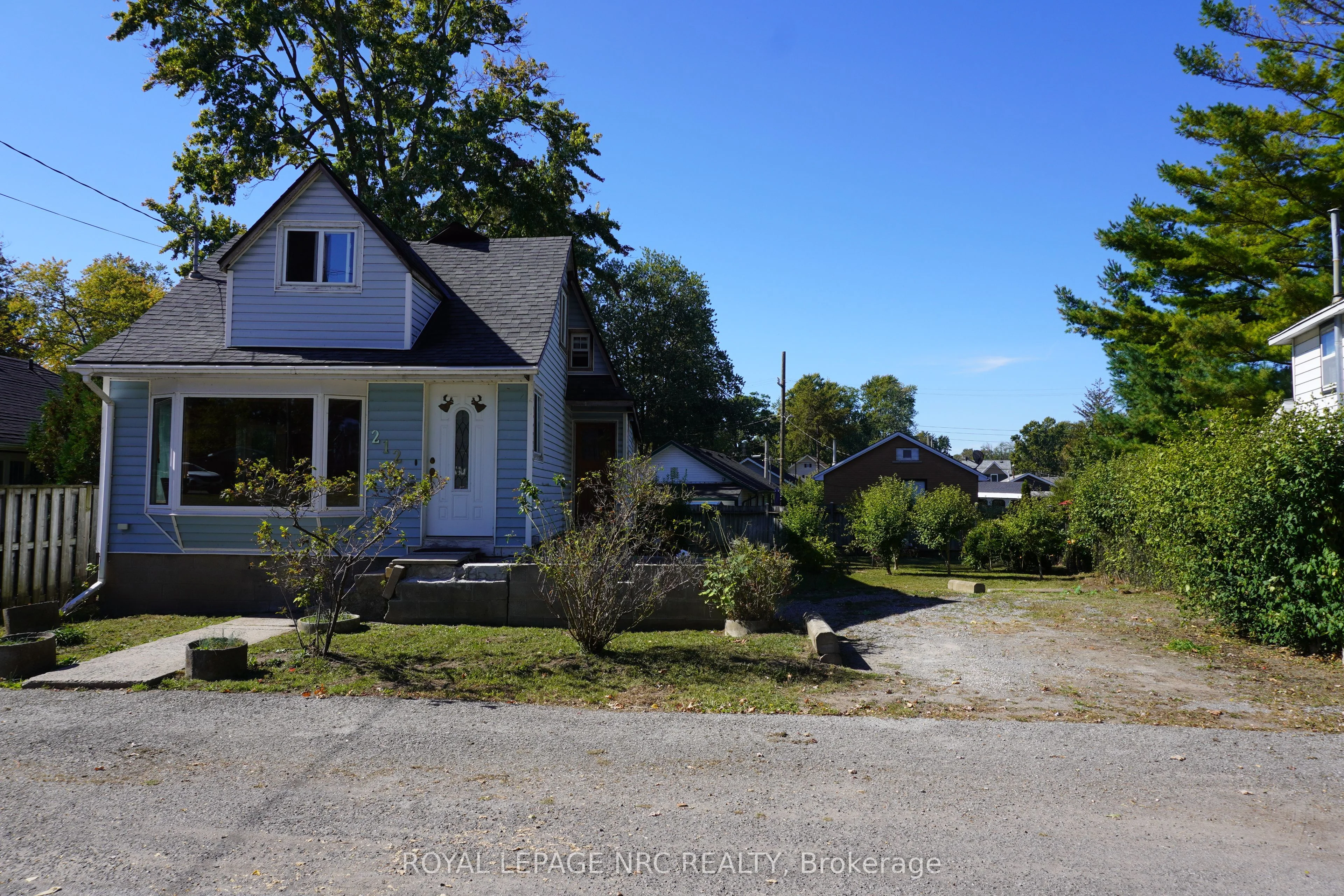212 Lincoln Road W, Fort Erie, On L0s 1b0