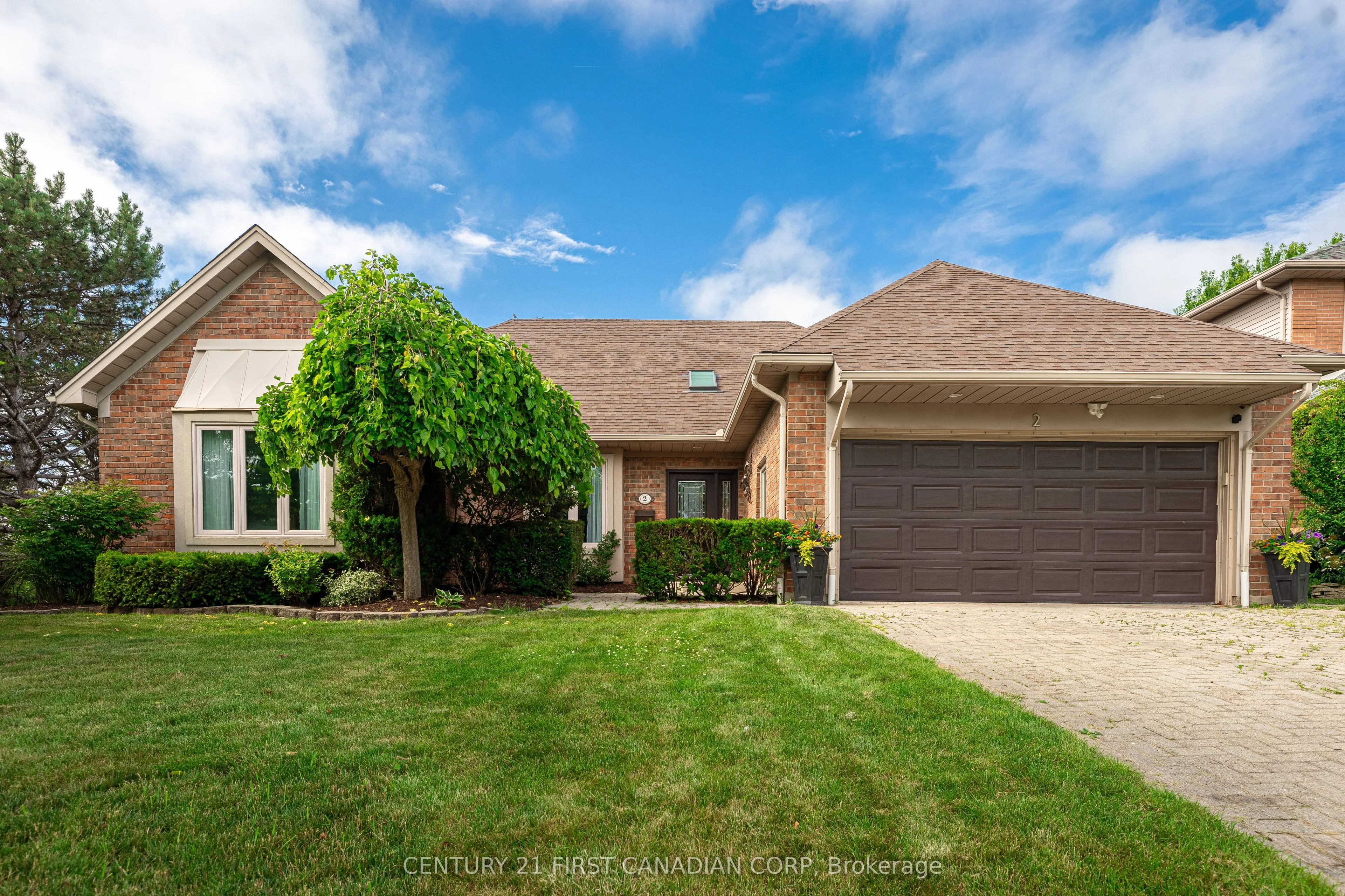2 Longview Court, London South, ON N6K 4J1
