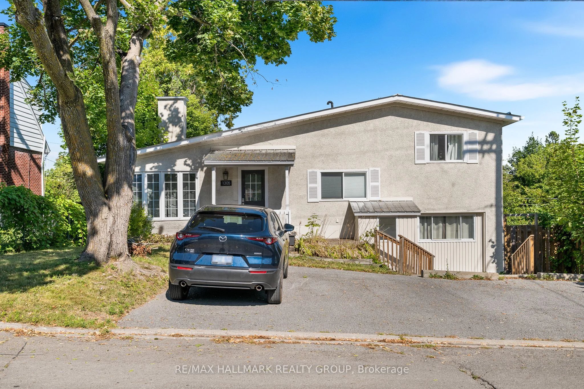 1305 DORCHESTER Avenue, Carlington - Central Park, ON K1Z 8E8