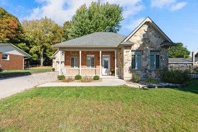 Detached in Huron East